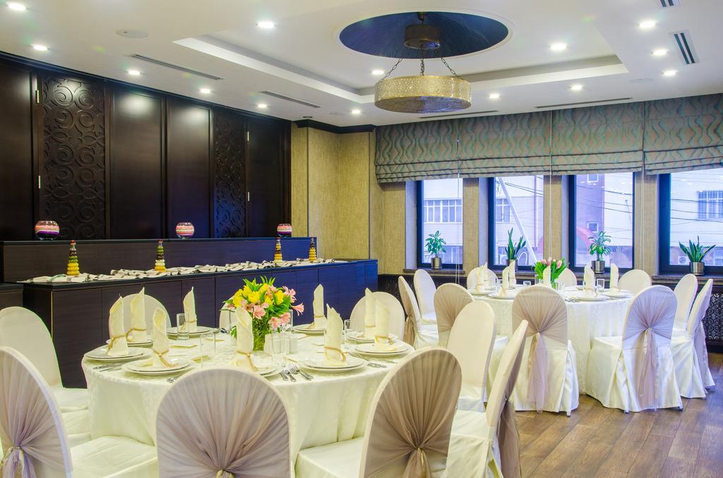 Ramada By Wyndham Bishkek Centre Hotel Exterior photo